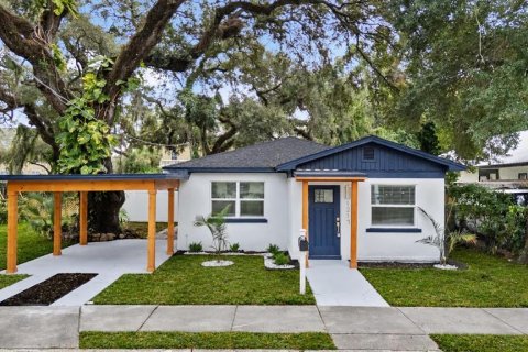 Villa ou maison à Tampa, Floride 2 chambres, 93.46 m2 № 2414059