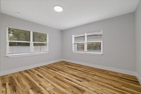 Villa ou maison à vendre à Tampa, Floride: 2 chambres, 93.46 m2 № 2414059 - photo 19