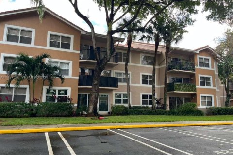 Condominio en venta en Coral Springs, Florida, 2 dormitorios, 91.42 m2 № 1932784 - foto 2