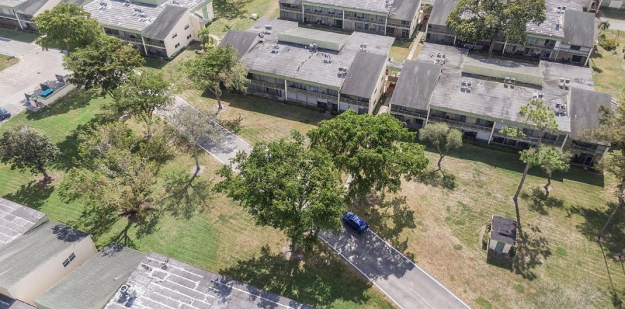Condo in Coral Springs, Florida, 1 bedroom  № 1007337