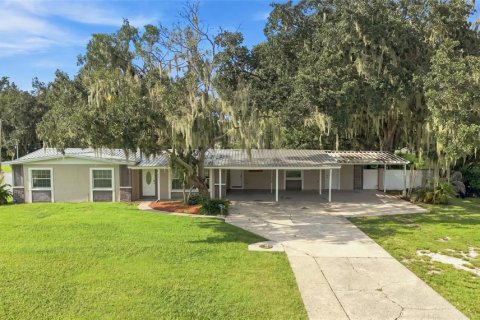 House in Plant City, Florida 5 bedrooms, 188.78 sq.m. № 2338918 - photo 5