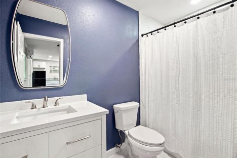 House in Plant City, Florida 5 bedrooms, 188.78 sq.m. № 2338918 - photo 29