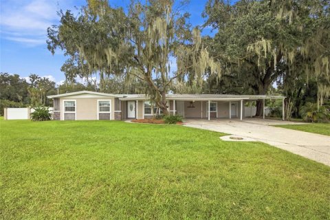 House in Plant City, Florida 5 bedrooms, 188.78 sq.m. № 2338918 - photo 3