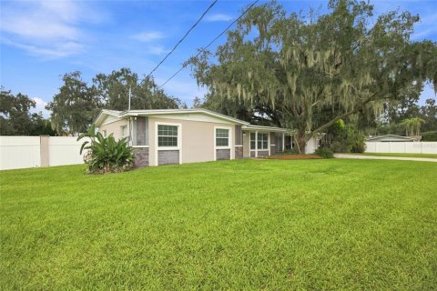 House in Plant City, Florida 5 bedrooms, 188.78 sq.m. № 2338918 - photo 6