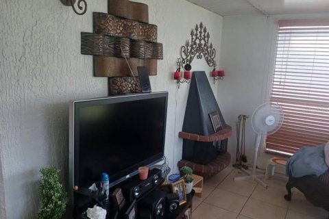 House in Kissimmee, Florida 3 bedrooms, 106.65 sq.m. № 2232296 - photo 6