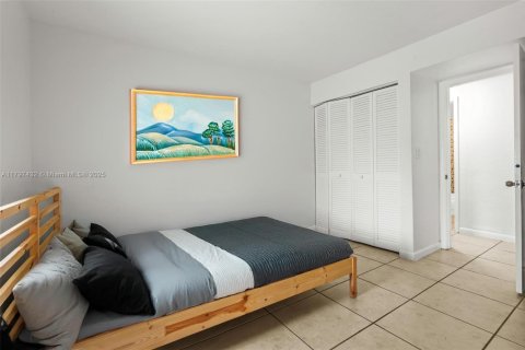 Condo in Palmetto Bay, Florida, 2 bedrooms  № 1738357 - photo 17