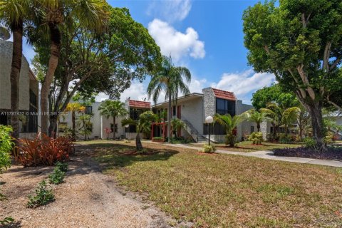 Condo in Palmetto Bay, Florida, 2 bedrooms  № 1738357 - photo 3