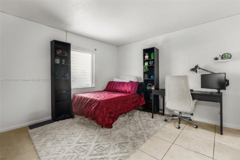 Condo in Palmetto Bay, Florida, 2 bedrooms  № 1738357 - photo 14