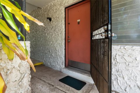 Condo in Palmetto Bay, Florida, 2 bedrooms  № 1738357 - photo 5