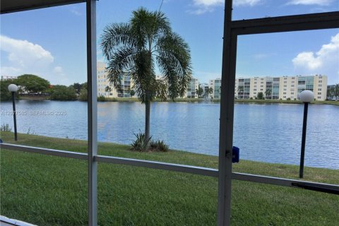 Condominio en alquiler en Dania Beach, Florida, 2 dormitorios, 110.55 m2 № 2339955 - foto 14
