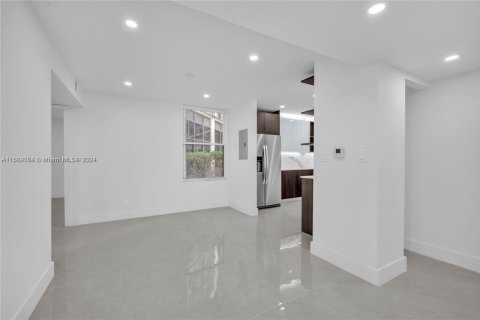 Copropriété à louer à Aventura, Floride: 3 chambres, 120.12 m2 № 1936986 - photo 10