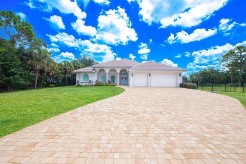 Casa en venta en Port St. Lucie, Florida, 5 dormitorios, 474.45 m2 № 2087259 - foto 2
