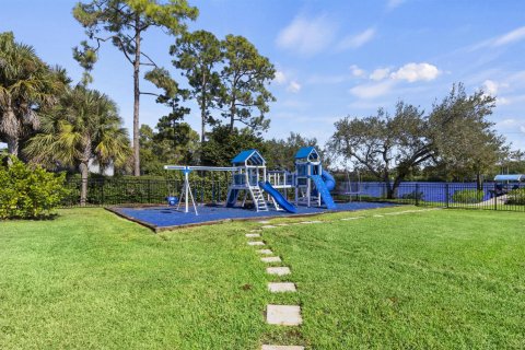 Casa en venta en Port St. Lucie, Florida, 5 dormitorios, 474.45 m2 № 2087259 - foto 11