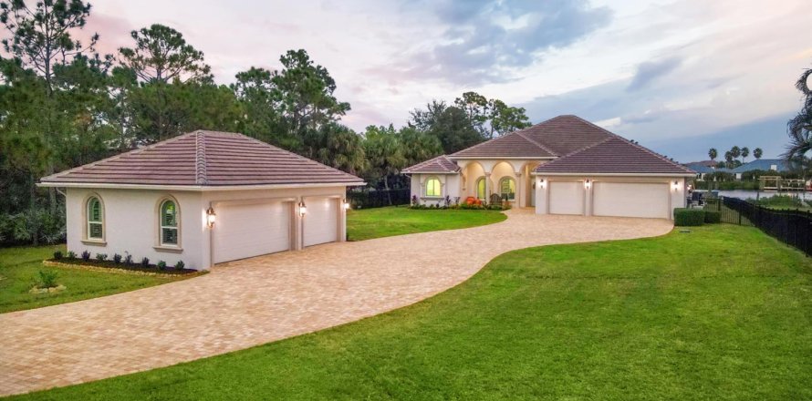 Casa en Port St. Lucie, Florida 5 dormitorios, 474.45 m2 № 2087259