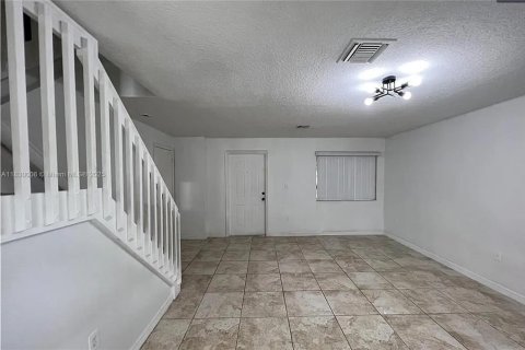 Townhouse in Homestead, Florida 4 bedrooms, 172.89 sq.m. № 1804378 - photo 9