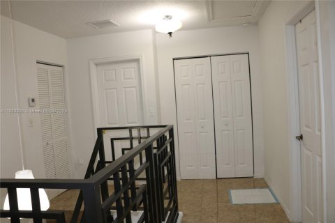 Townhouse in Homestead, Florida 4 bedrooms, 172.89 sq.m. № 1804378 - photo 22