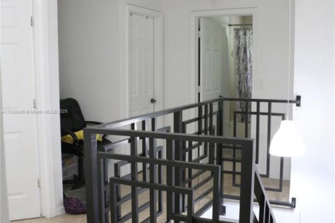Townhouse in Homestead, Florida 4 bedrooms, 172.89 sq.m. № 1804378 - photo 23