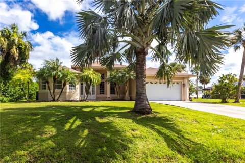 Casa en venta en North Port, Florida, 3 dormitorios, 198.53 m2 № 1879852 - foto 1