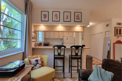 Condo in Miami Beach, Florida  № 1874426 - photo 7