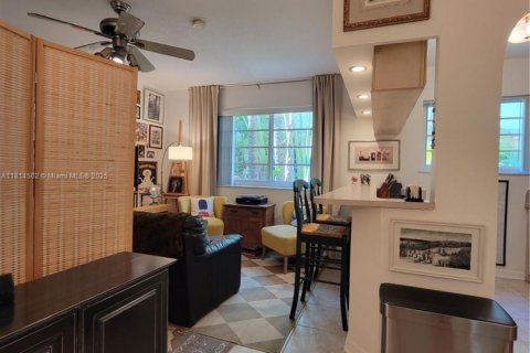 Condo in Miami Beach, Florida  № 1874426 - photo 6