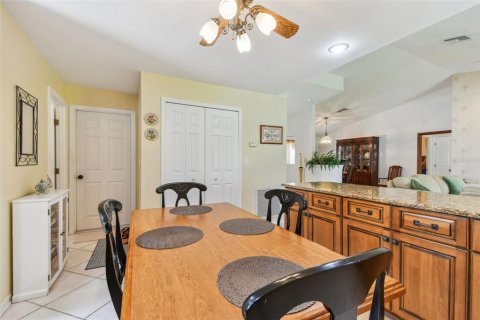 House in Tarpon Springs, Florida 3 bedrooms, 167.22 sq.m. № 1840247 - photo 16