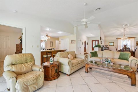 House in Tarpon Springs, Florida 3 bedrooms, 167.22 sq.m. № 1840247 - photo 20