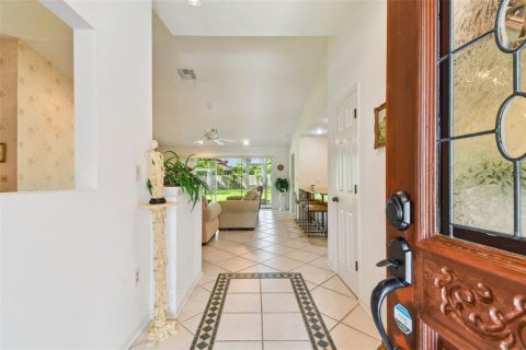 House in Tarpon Springs, Florida 3 bedrooms, 167.22 sq.m. № 1840247 - photo 5