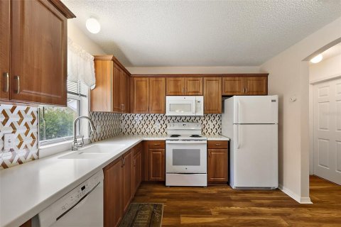House in The Villages, Florida 2 bedrooms, 128.48 sq.m. № 1653861 - photo 4