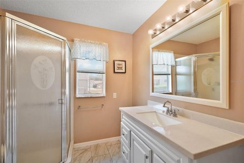 House in The Villages, Florida 2 bedrooms, 128.48 sq.m. № 1653861 - photo 24
