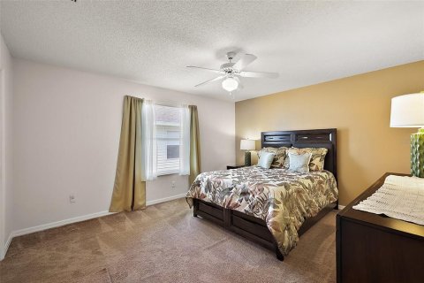 House in The Villages, Florida 2 bedrooms, 128.48 sq.m. № 1653861 - photo 21