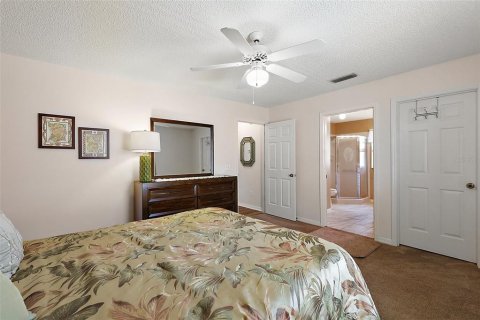 House in The Villages, Florida 2 bedrooms, 128.48 sq.m. № 1653861 - photo 22