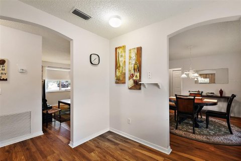 House in The Villages, Florida 2 bedrooms, 128.48 sq.m. № 1653861 - photo 7