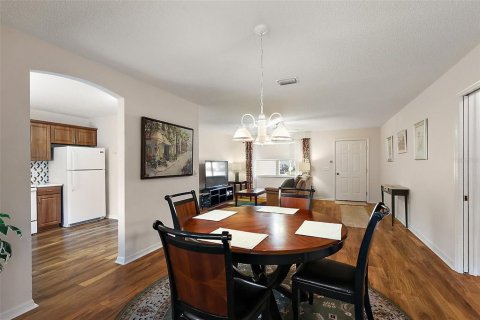 House in The Villages, Florida 2 bedrooms, 128.48 sq.m. № 1653861 - photo 15