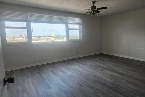 Copropriété à louer à Clearwater, Floride: 1 chambre, 103.21 m2 № 2094668 - photo 13