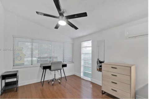 Купить виллу или дом в Форт-Лодердейл, Флорида 5 спален, 196.77м2, № 2051971 - фото 13