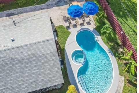 Купить виллу или дом в Форт-Лодердейл, Флорида 5 спален, 196.77м2, № 2051971 - фото 5