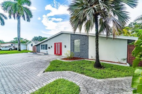 Дом в Форт-Лодердейл, Флорида 5 спален, 196.77м2 № 2051971