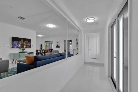 Купить виллу или дом в Форт-Лодердейл, Флорида 5 спален, 196.77м2, № 2051971 - фото 17