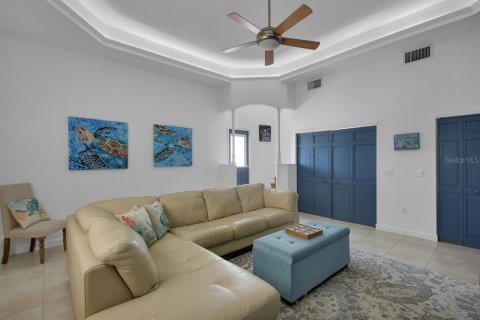 Casa en venta en New Smyrna Beach, Florida, 3 dormitorios, 222.97 m2 № 2151453 - foto 18