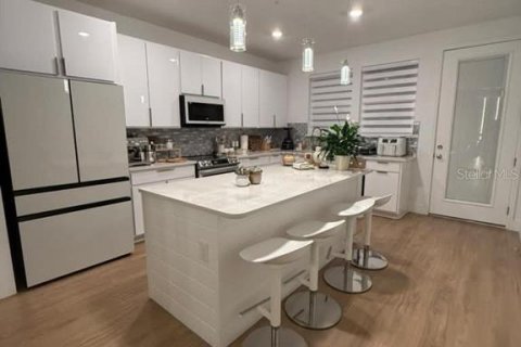 Touwnhouse à vendre à Orlando, Floride: 3 chambres, 150.5 m2 № 2436724 - photo 10