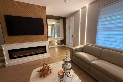 Touwnhouse à vendre à Orlando, Floride: 3 chambres, 150.5 m2 № 2436724 - photo 2