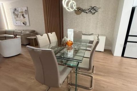 Touwnhouse à vendre à Orlando, Floride: 3 chambres, 150.5 m2 № 2436724 - photo 5