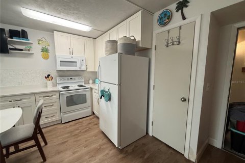 Condominio en venta en Daytona Beach, Florida, 2 habitaciones, 38.55 m2 № 1827640 - foto 8