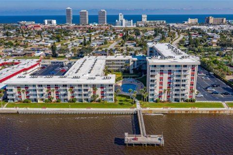 Condominio en venta en Daytona Beach, Florida, 2 habitaciones, 38.55 m2 № 1827640 - foto 24