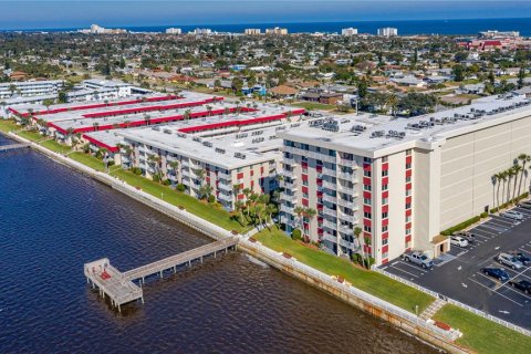 Condominio en venta en Daytona Beach, Florida, 2 habitaciones, 38.55 m2 № 1827640 - foto 22