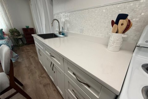 Condominio en venta en Daytona Beach, Florida, 2 habitaciones, 38.55 m2 № 1827640 - foto 13