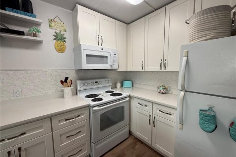 Condominio en venta en Daytona Beach, Florida, 2 habitaciones, 38.55 m2 № 1827640 - foto 10