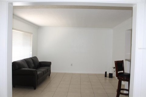 Condo in Altamonte Springs, Florida, 2 bedrooms  № 2148297 - photo 5