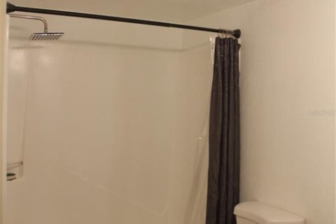 Condo in Altamonte Springs, Florida, 2 bedrooms  № 2148297 - photo 15