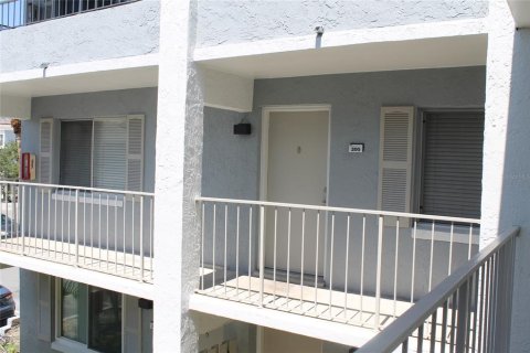 Condo in Altamonte Springs, Florida, 2 bedrooms  № 2148297